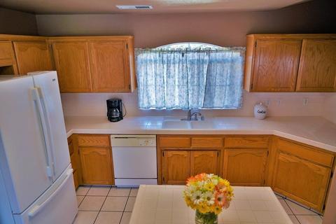 827 Monaco Dr, Lemoore, CA 93245 photo 16