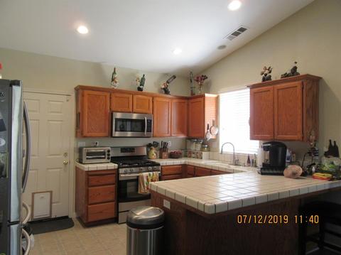 2305 E Oak Ave, Visalia, CA 93292 photo 5