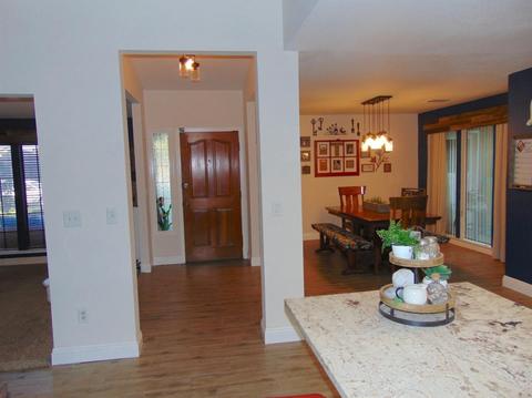 2530 E Feemster, Visalia, CA 93292 photo 8