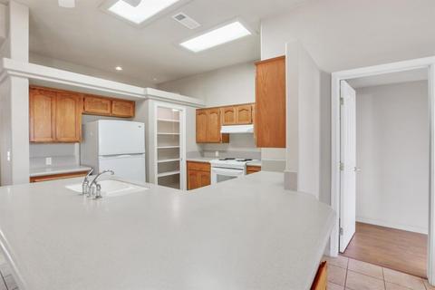 1210 E Mesa Ct, Visalia, CA 93292 photo 11