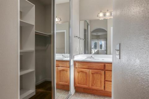1210 E Mesa Ct, Visalia, CA 93292 photo 24