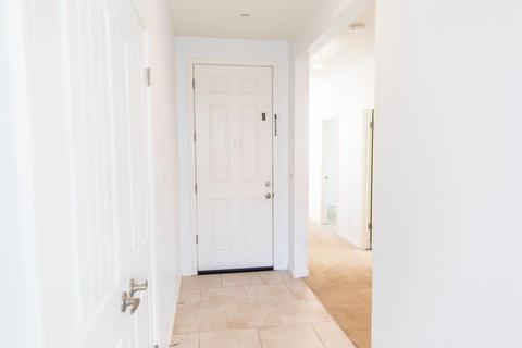 611 Visconti St, Lemoore, CA 93245 photo 2