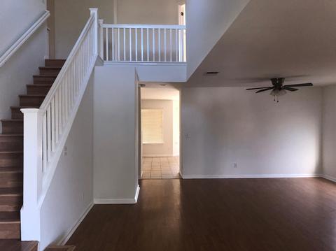 641 Contenta Ct, Lemoore, CA 93245 photo 2