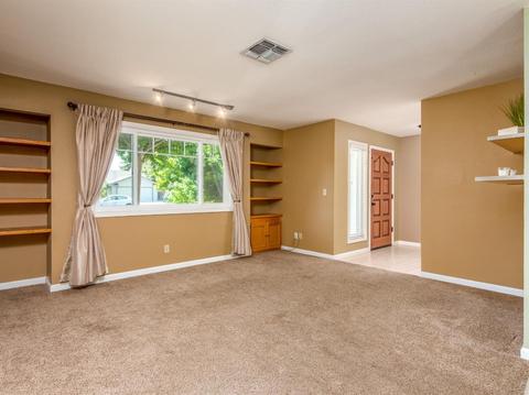 635 W Paul Ave, Clovis, CA 93612 photo 4