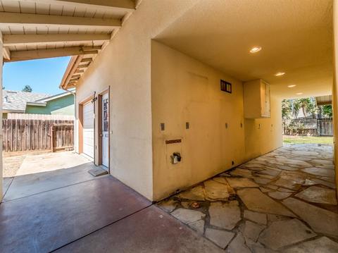 635 W Paul Ave, Clovis, CA 93612 photo 14