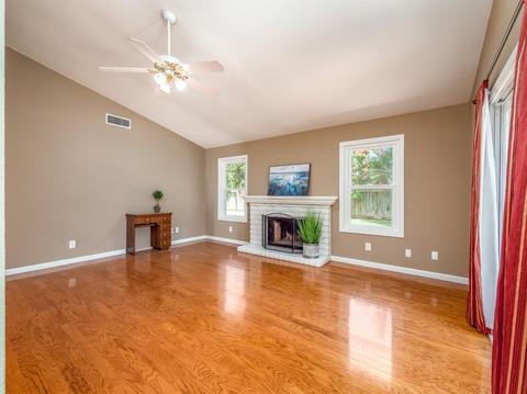 635 W Paul Ave, Clovis, CA 93612 photo 6