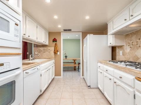 635 W Paul Ave, Clovis, CA 93612 photo 8