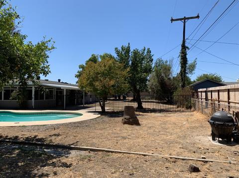 1730 E Cheryl Ln, Tulare, CA 93274 photo 29