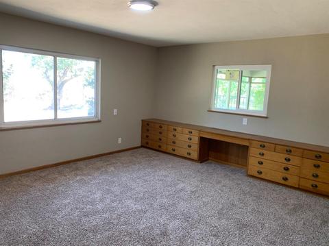 1730 E Cheryl Ln, Tulare, CA 93274 photo 16