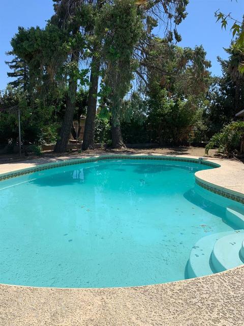 1730 E Cheryl Ln, Tulare, CA 93274 photo 2