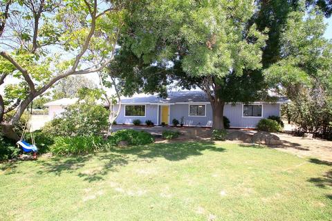 37785 Dublin Dr, Madera, CA 93636 photo 2