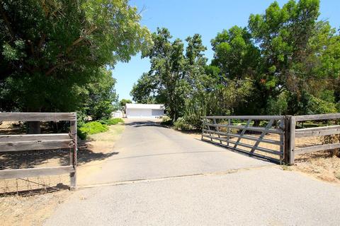 37785 Dublin Dr, Madera, CA 93636 photo 5