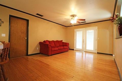 1497 E Walnut Ave, Tulare, CA 93274 photo 7