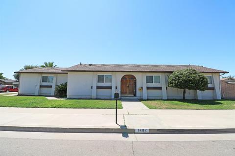 1497 E Walnut Ave, Tulare, CA 93274 photo 1