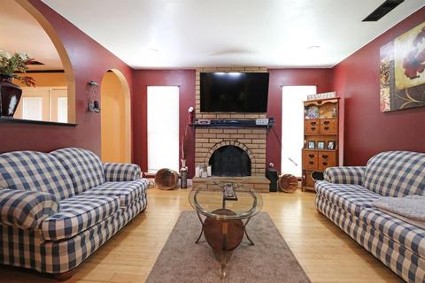 1497 E Walnut Ave, Tulare, CA 93274 photo 12