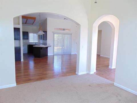 844 Driftwood Ave, Lemoore, CA 93245 photo 4