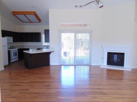844 Driftwood Ave, Lemoore, CA 93245 photo 3