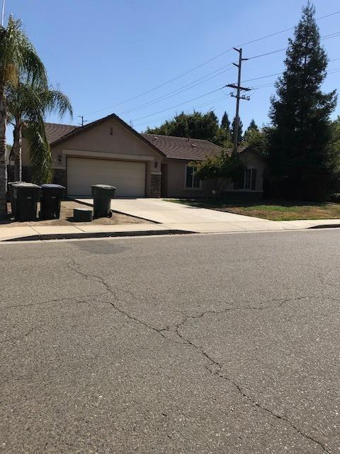 3709 E Hillcrest Ave, Visalia, CA 93292 photo 4