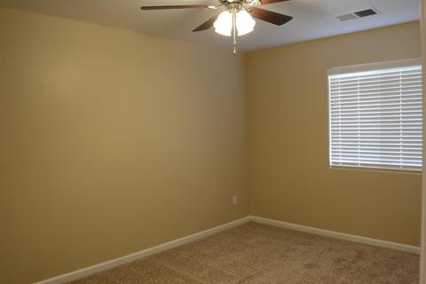 2525 E Chestnut Ave, Visalia, CA 93292 photo 14