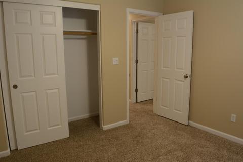 2525 E Chestnut Ave, Visalia, CA 93292 photo 12