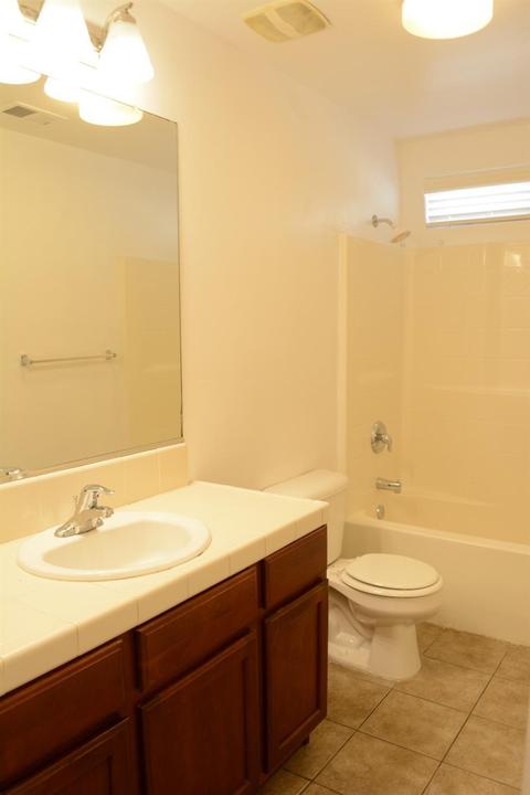 2525 E Chestnut Ave, Visalia, CA 93292 photo 15