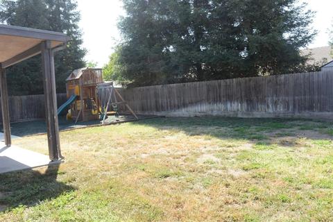 2525 E Chestnut Ave, Visalia, CA 93292 photo 27