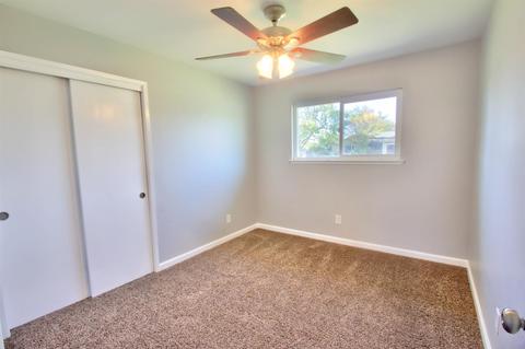 119 Evergreen Ave, Visalia, CA 93277 photo 11
