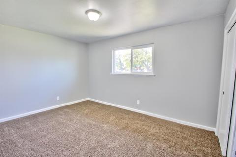 119 Evergreen Ave, Visalia, CA 93277 photo 14