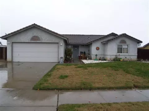 400 Riviera Dr, Lemoore, CA 93245 photo 1