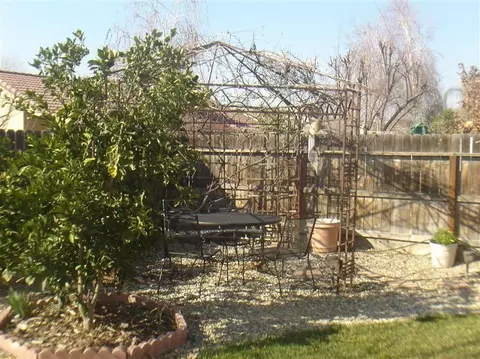 1267 Patsy St, Porterville, CA 93257 photo 16