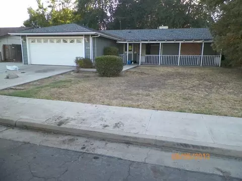 328 Beverly Pl, Exeter, CA 93221 photo 1