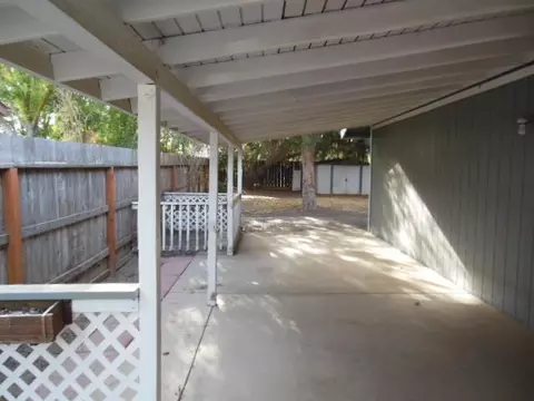328 Beverly Pl, Exeter, CA 93221 photo 10
