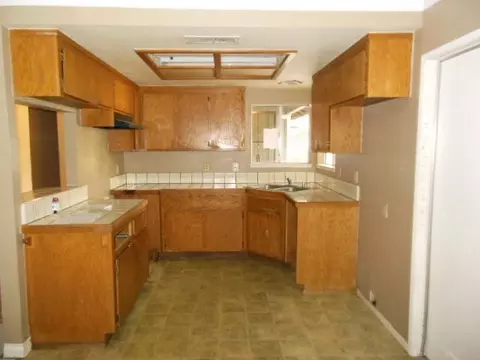 328 Beverly Pl, Exeter, CA 93221 photo 4