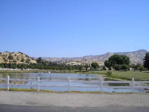 30886 Angus Loop Dr, Springville, CA 93265 photo 6