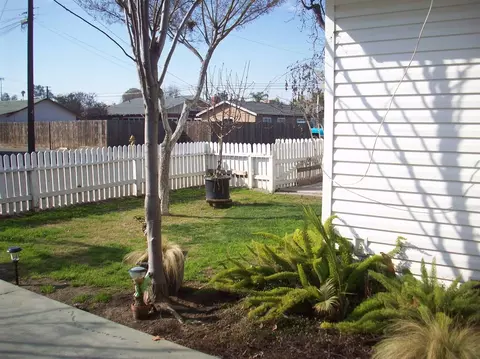 530 Whittier, Exeter, CA 93221 photo 5