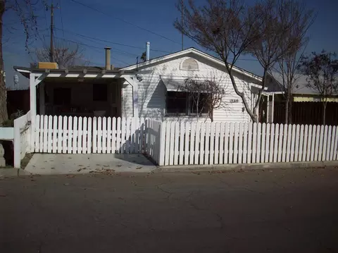 530 Whittier, Exeter, CA 93221 photo 2