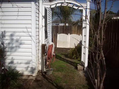 530 Whittier, Exeter, CA 93221 photo 4