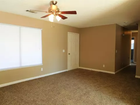 1111 N Patsy Dr, Porterville, CA 93257 photo 2