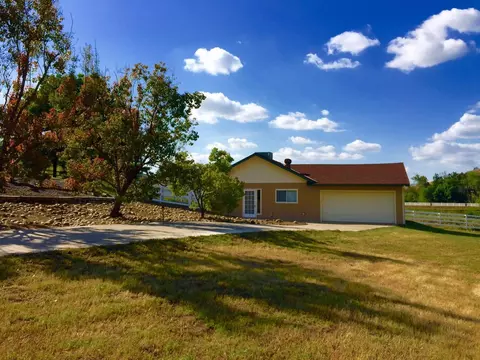 33165 Globe Dr, Springville, CA 93265 photo 8