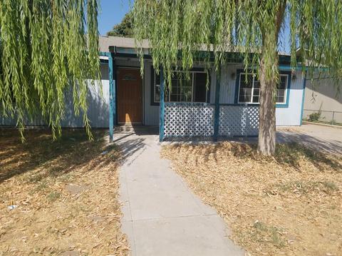 16551 Crystal St, Tulare, CA 93274 photo 2