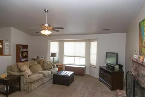 3645 E Stapp Ave, Visalia, CA 93292 photo 8