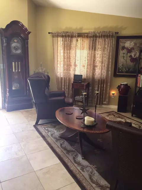 384 N Patsy St NW, Porterville, CA 93257 photo 6