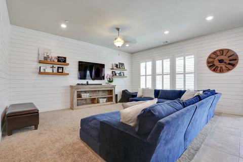 3733 W Clinton Ave, Visalia, CA 93291 photo 8
