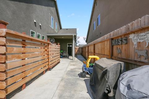 3733 W Clinton Ave, Visalia, CA 93291 photo 32