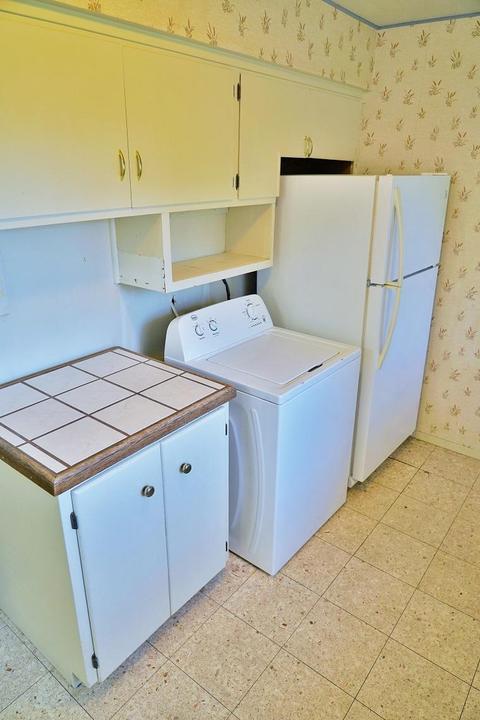 269 W Spring Ln, Lemoore, CA 93245 photo 8
