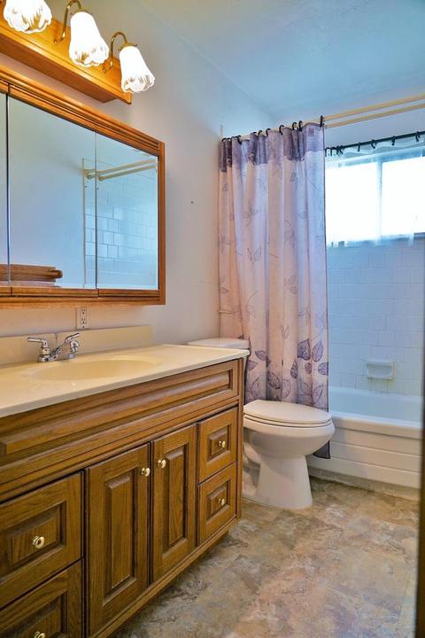 269 W Spring Ln, Lemoore, CA 93245 photo 15