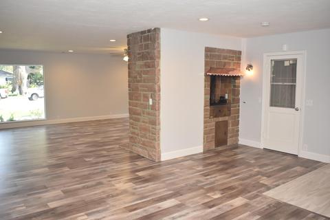1403 W Beverly Dr, Visalia, CA 93277 photo 19