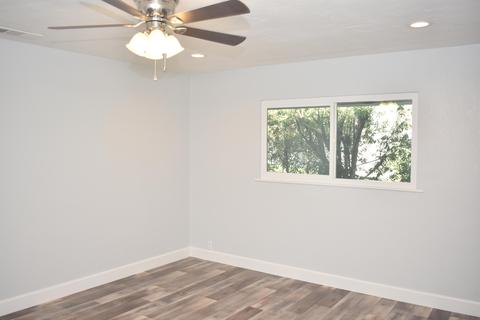 1403 W Beverly Dr, Visalia, CA 93277 photo 33