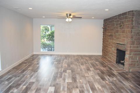 1403 W Beverly Dr, Visalia, CA 93277 photo 21