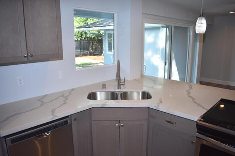 1403 W Beverly Dr, Visalia, CA 93277 photo 49